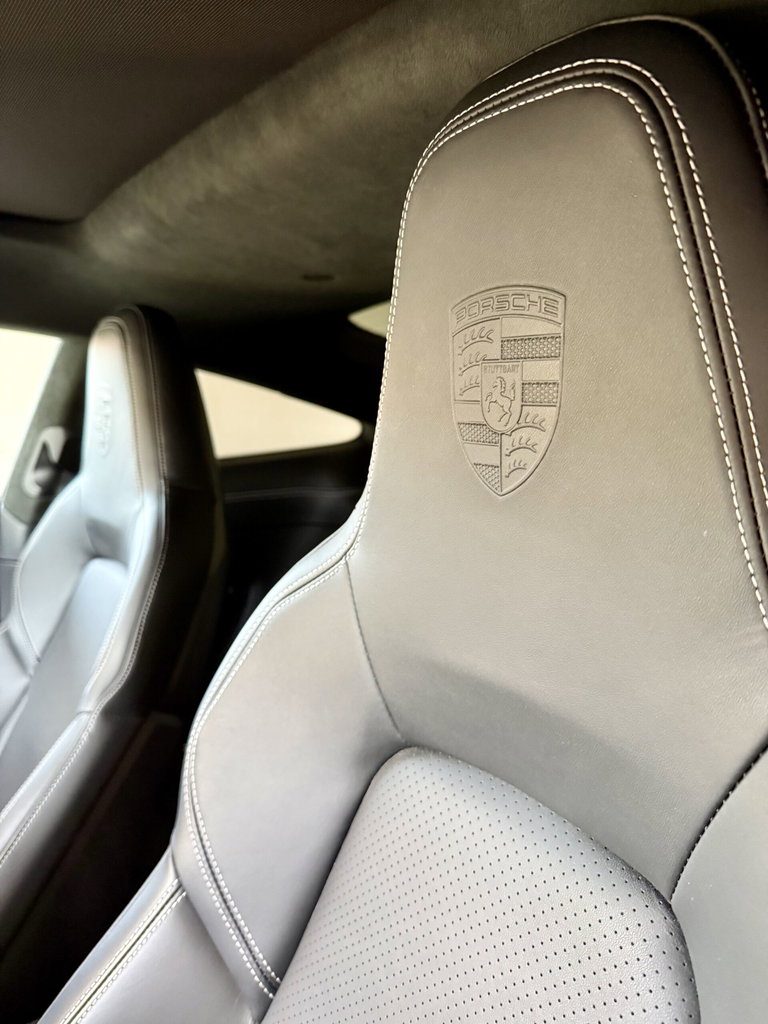 Porsche 992.2 Carrera GTS