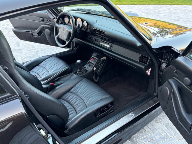 Porsche 993 Carrera 4S