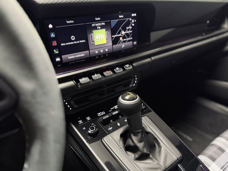 Porsche 992 GT3 Touring