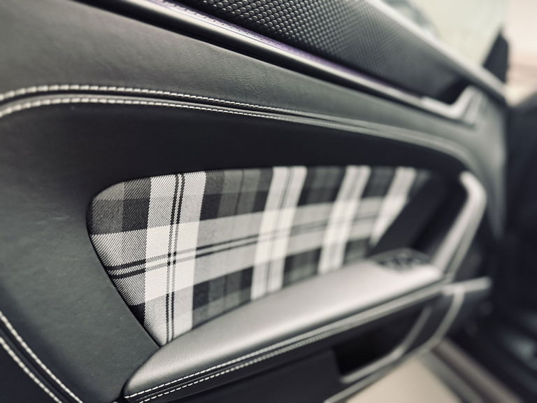 Porsche 992 GT3 Touring