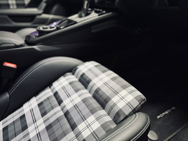 Porsche 992 GT3 Touring