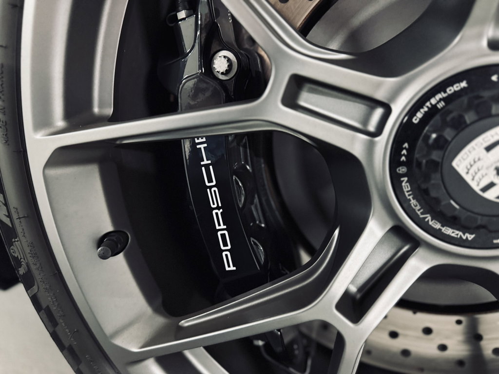 Porsche 992 GT3 Touring