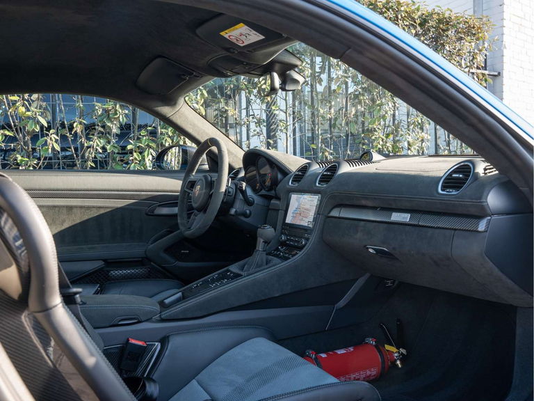 Porsche 718 Cayman GT4 RS