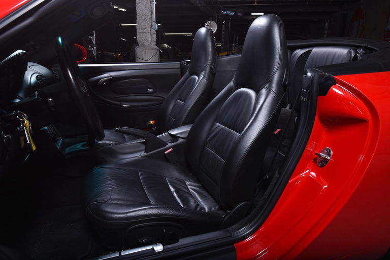 Porsche 996 Carrera 4