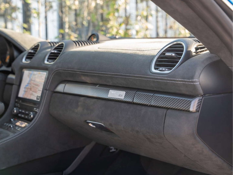 Porsche 718 Cayman GT4 RS