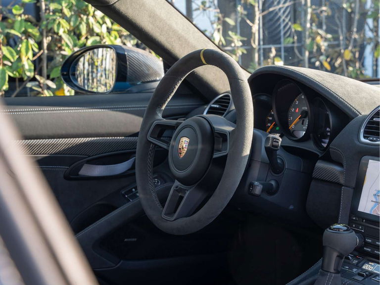 Porsche 718 Cayman GT4 RS