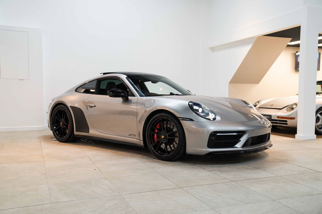 Porsche 992 Carrera GTS