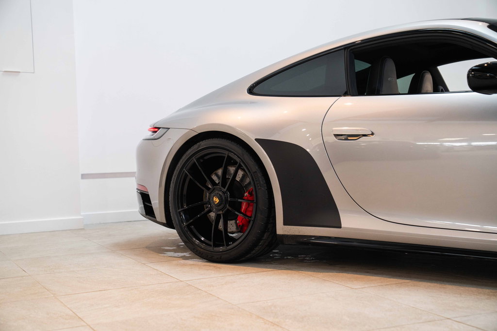 Porsche 992 Carrera GTS