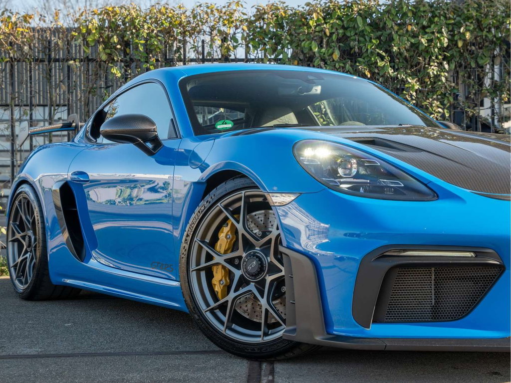 Porsche 718 Cayman GT4 RS
