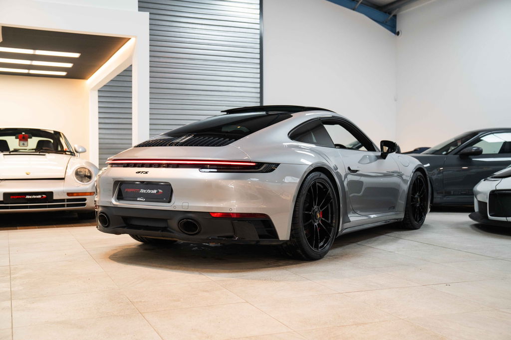 Porsche 992 Carrera GTS