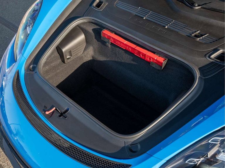 Porsche 718 Cayman GT4 RS