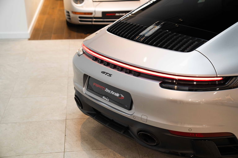 Porsche 992 Carrera GTS