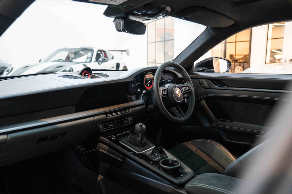 Porsche 992 Carrera GTS