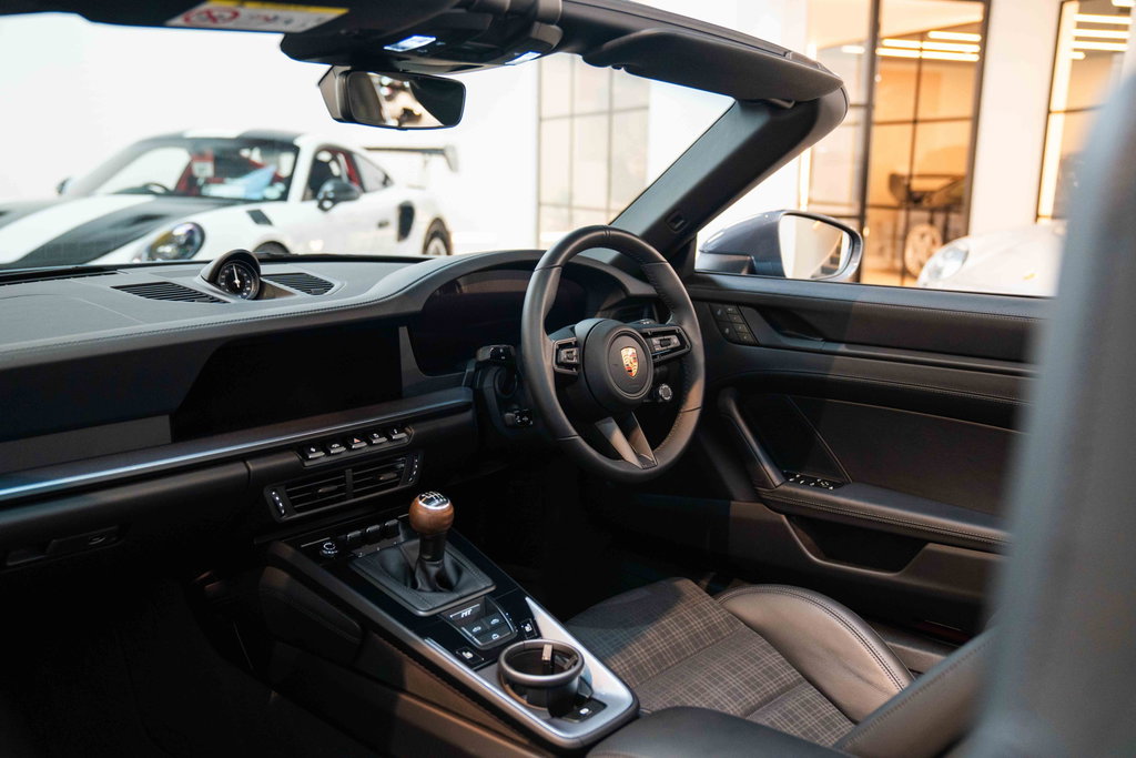 Porsche 992.2 Carrera T