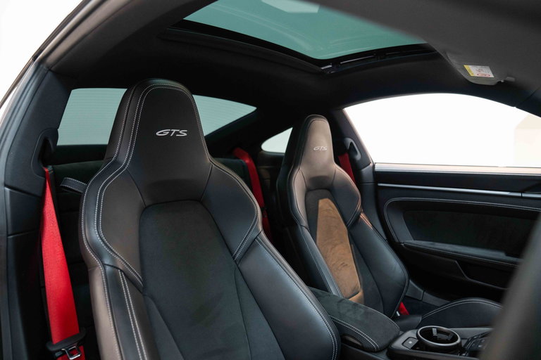 Porsche 992 Carrera GTS