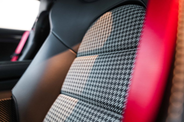 Porsche 718 Cayman GT4