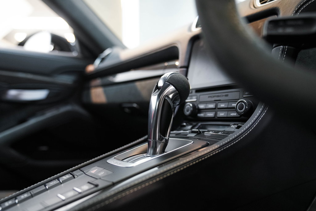 Porsche 718 Cayman GT4