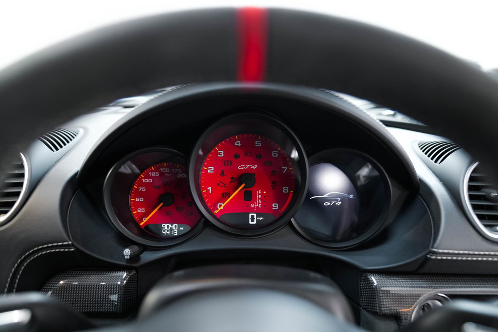 Porsche 718 Cayman GT4