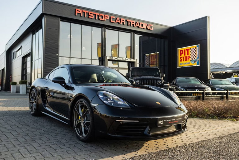 Porsche 718 Cayman