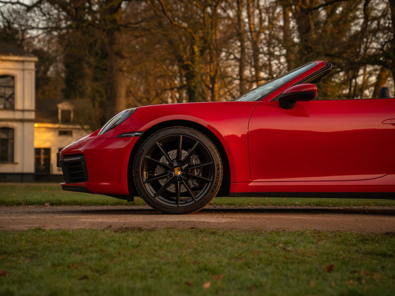 Porsche 992 Carrera