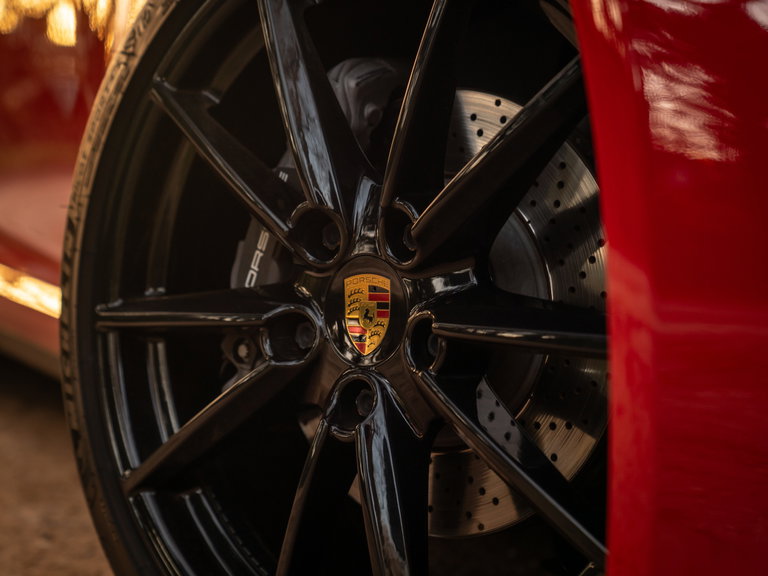 Porsche 992 Carrera