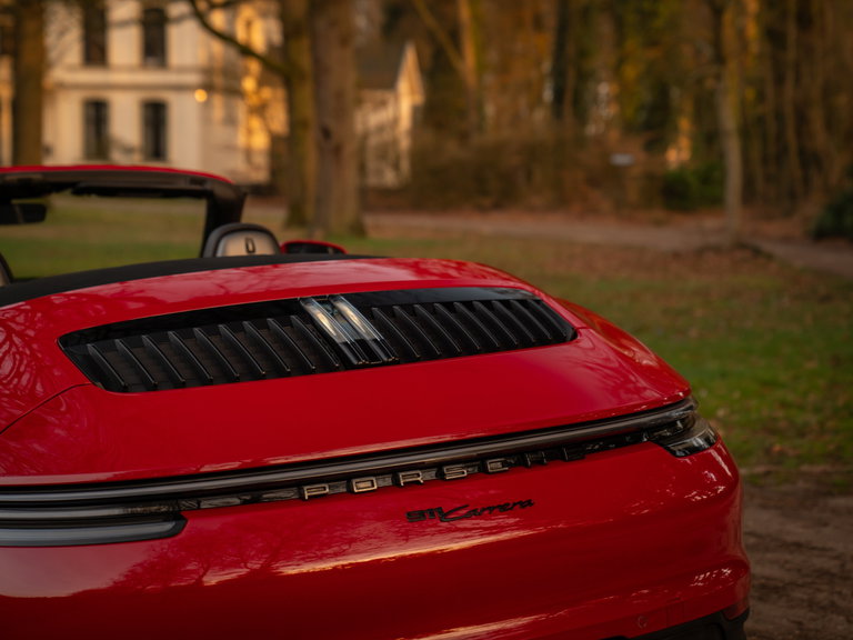 Porsche 992 Carrera