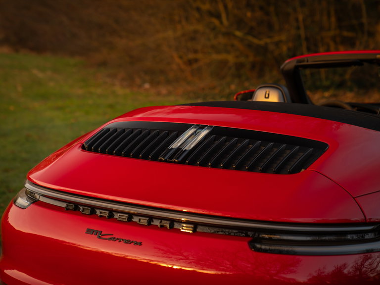 Porsche 992 Carrera