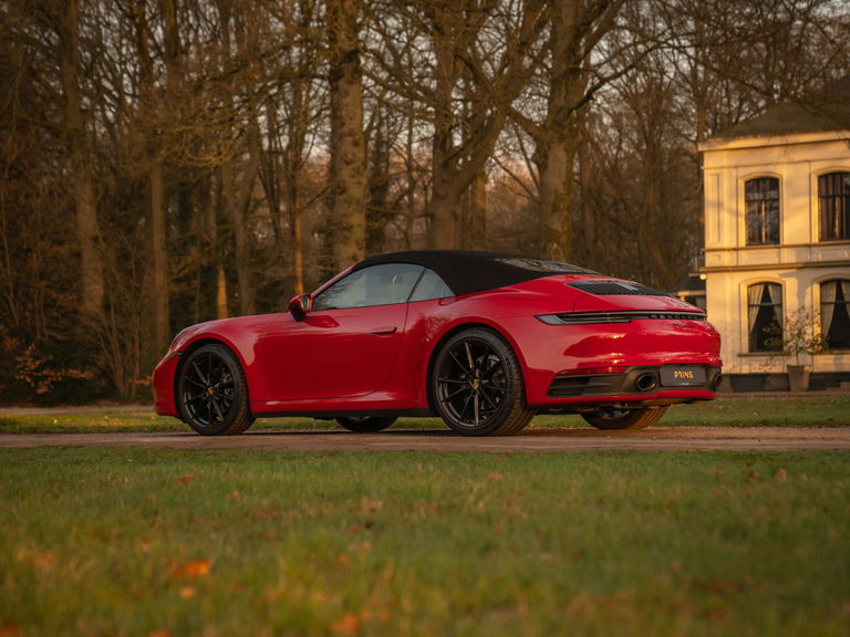 Porsche 992 Carrera