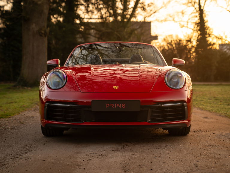 Porsche 992 Carrera