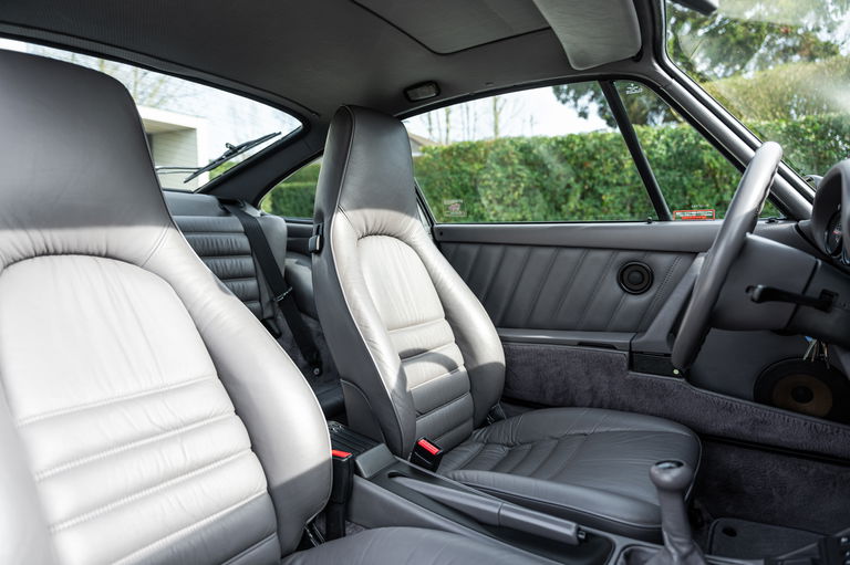 Porsche 964 Carrera 4