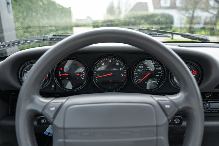 Porsche 964 Carrera 4