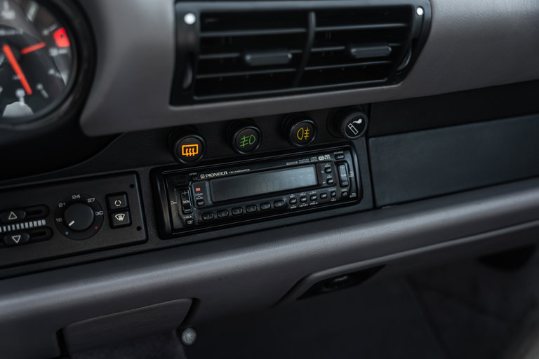 Porsche 964 Carrera 4