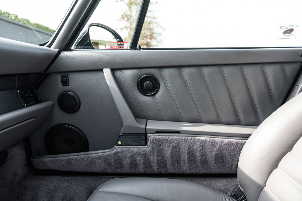 Porsche 964 Carrera 4