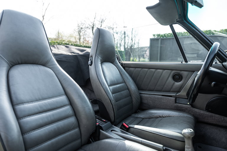 Porsche 964 Carrera 4