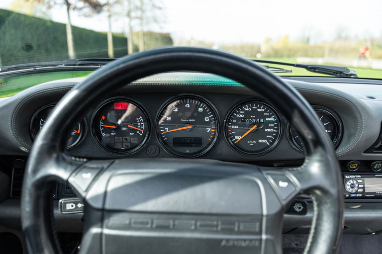 Porsche 964 Carrera 4