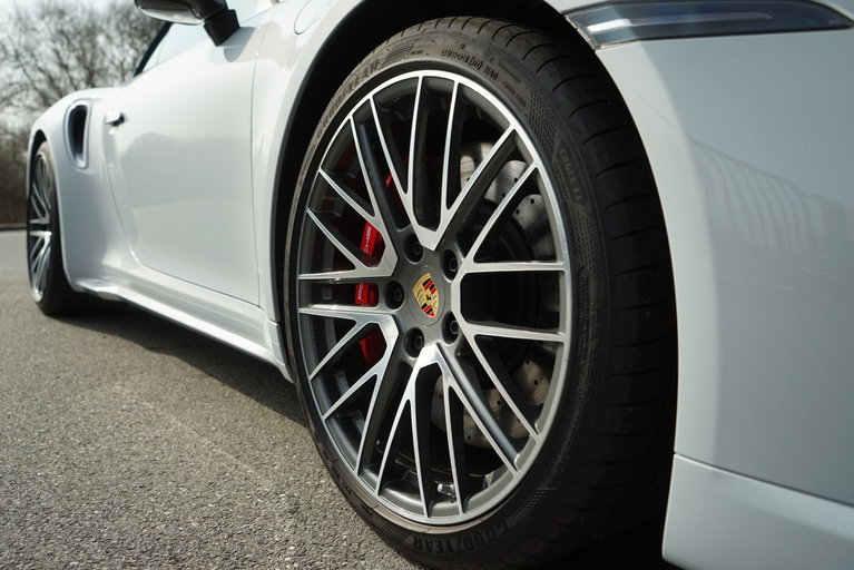 Porsche 992 Turbo