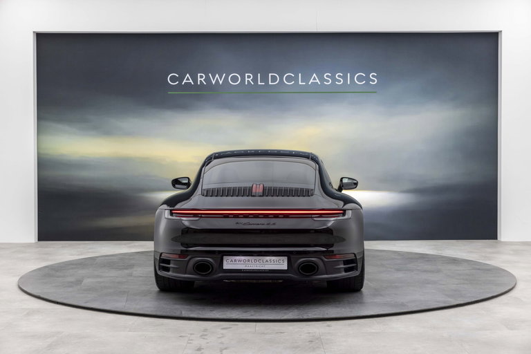 Porsche 992 Carrera 4S