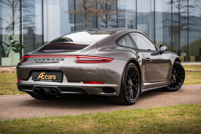 Porsche 991.2 Carrera GTS