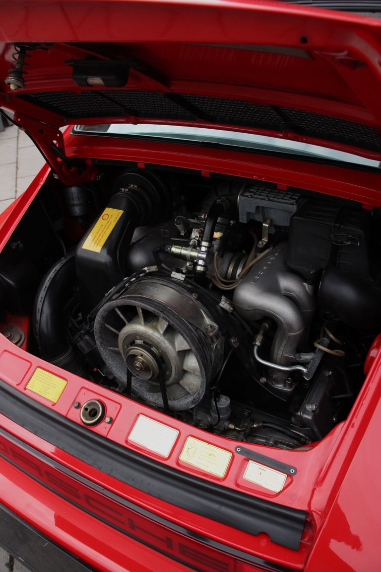 Porsche 911 Carrera 3.2