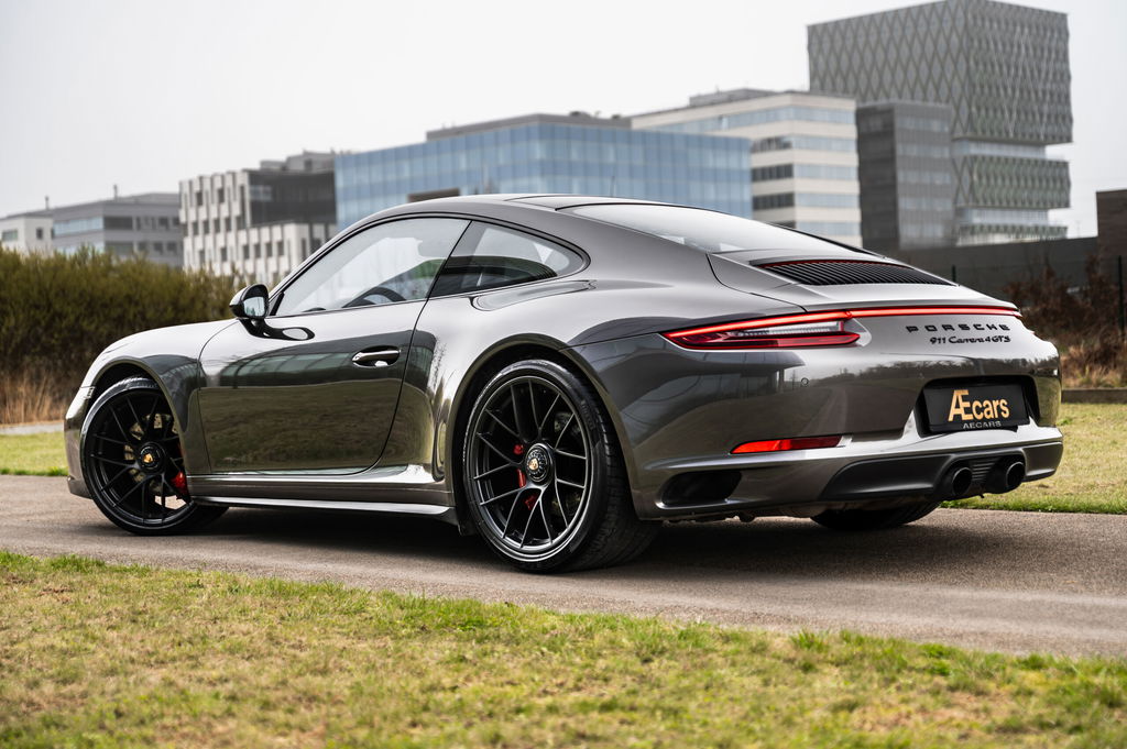 Porsche 991.2 Carrera GTS