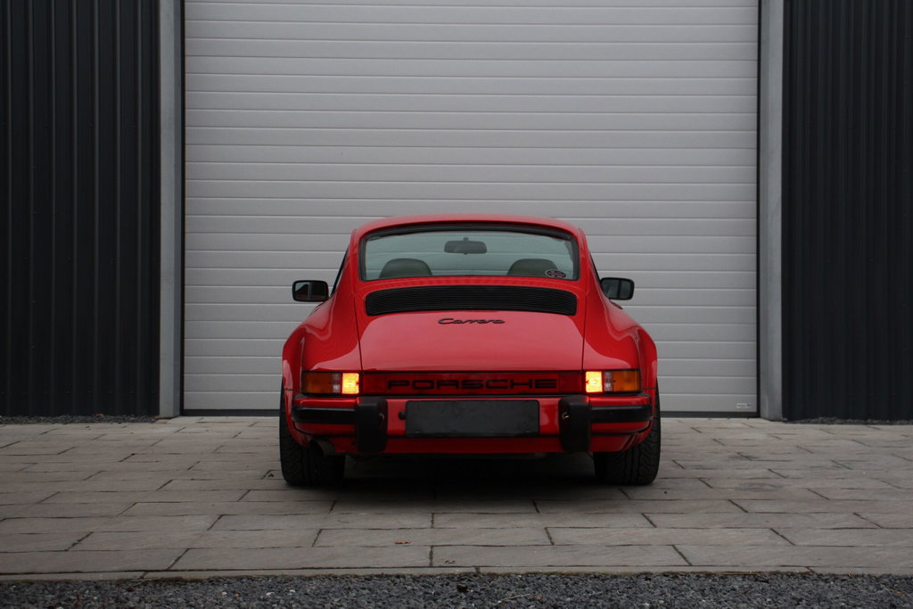 Porsche 911 Carrera 3.2