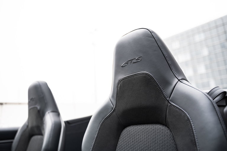 Porsche 992 Carrera GTS