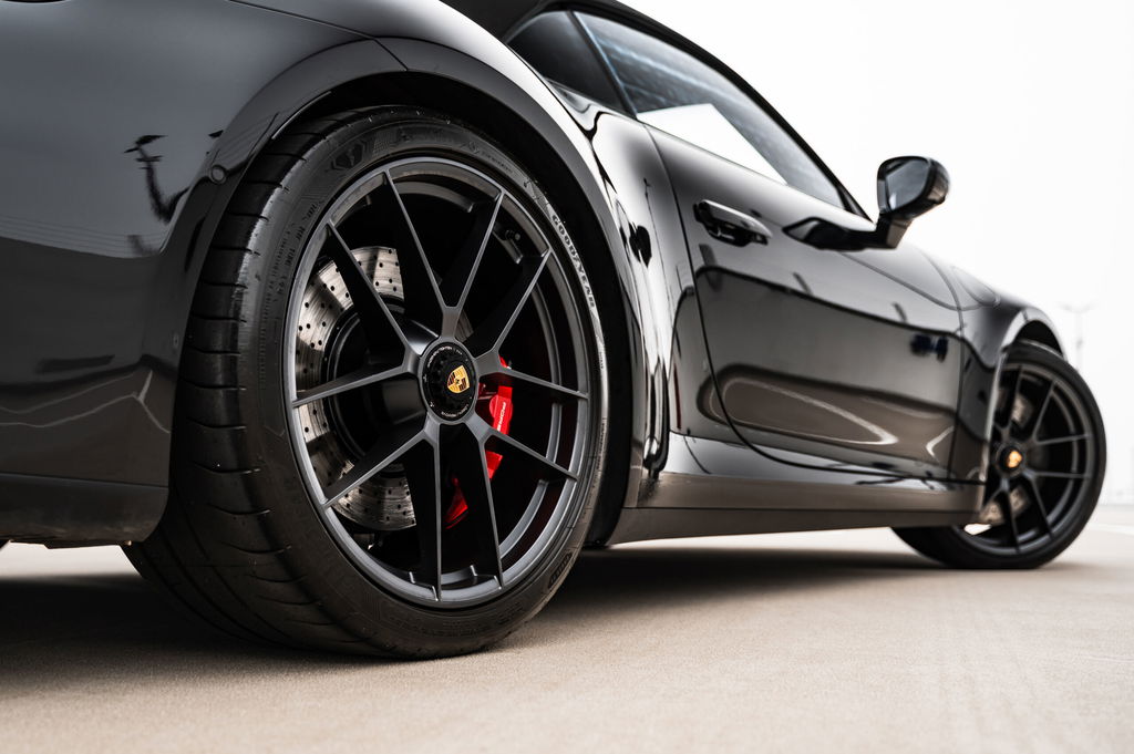 Porsche 992 Carrera GTS