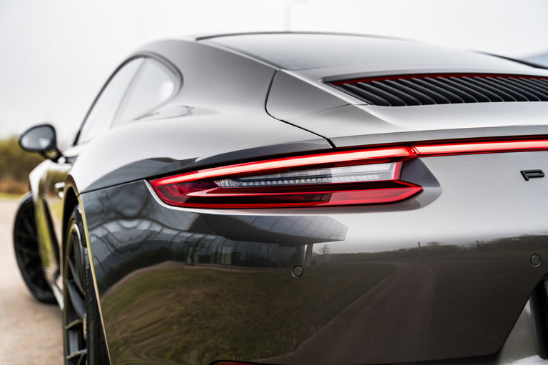 Porsche 991.2 Carrera GTS