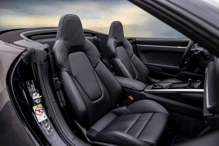 Porsche 992 Carrera 4S