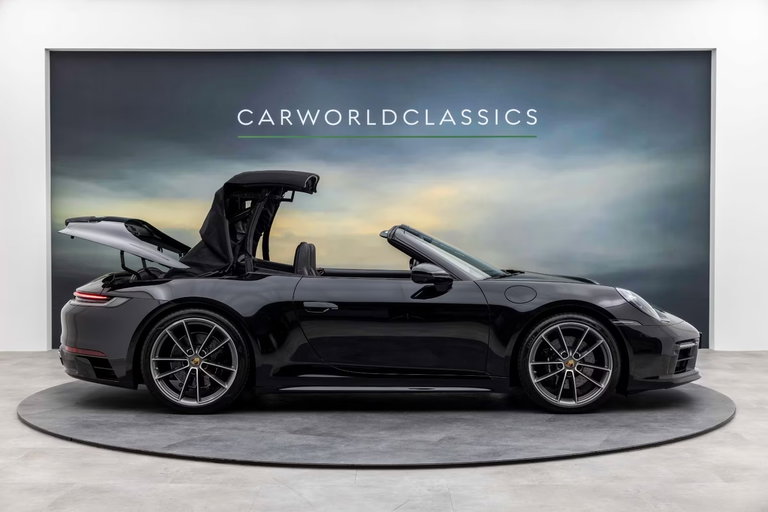 Porsche 992 Carrera 4S