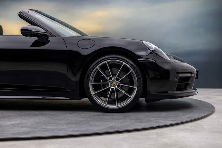 Porsche 992 Carrera 4S