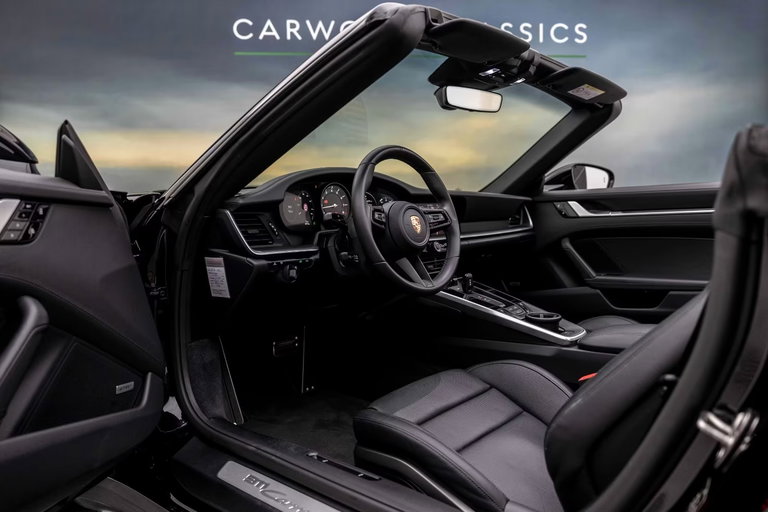 Porsche 992 Carrera 4S