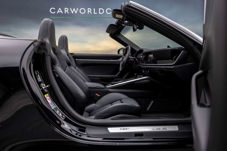 Porsche 992 Carrera 4S