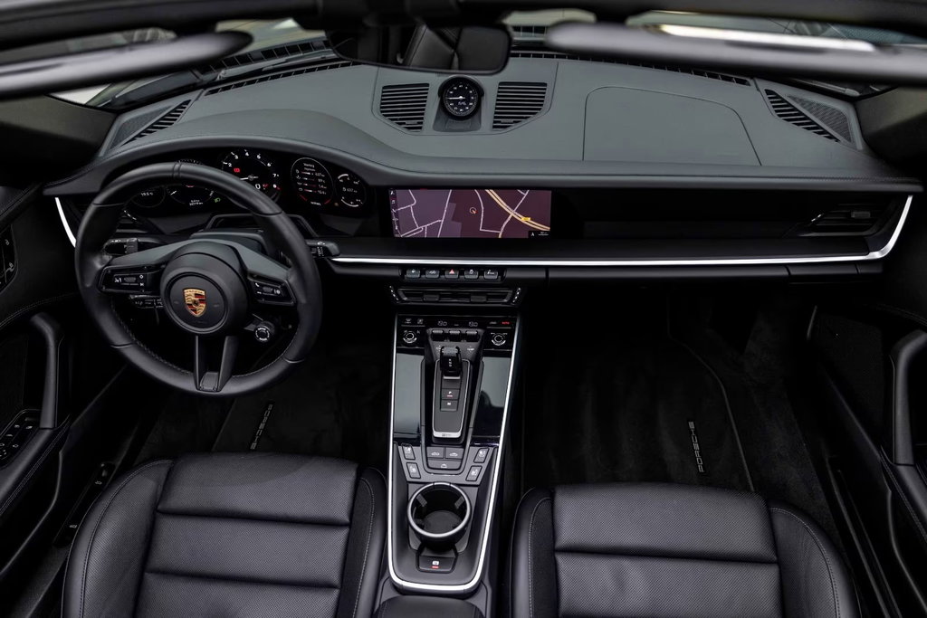 Porsche 992 Carrera 4S